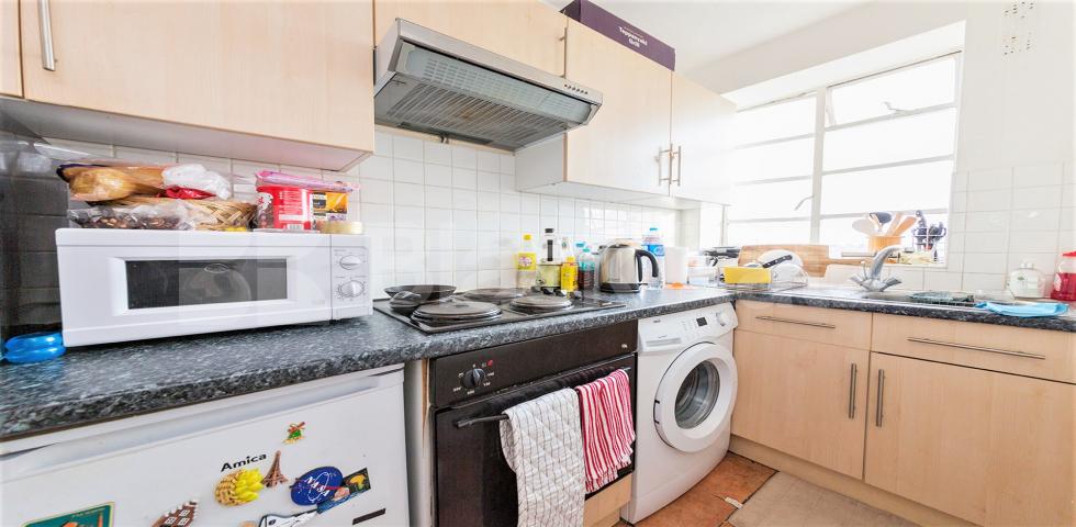 			2 Bedroom, 1 bath, 1 reception Flat			 The Grampians, Shepherds Bush Road, SHEPHERDS BUSH